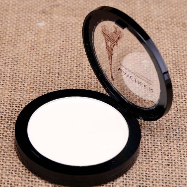 New Fashion Foundation Natural Concealer Brighten Shimmer Dark Skin Face Powder Contour Shimmer Bronzer Highlighter Makeup
